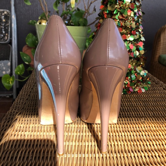 Brian Atwood Nude Patent Platform Dress Pumps - Picture 4 of 6